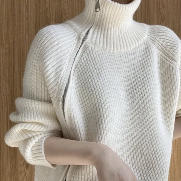 White Turtleneck Sweaters